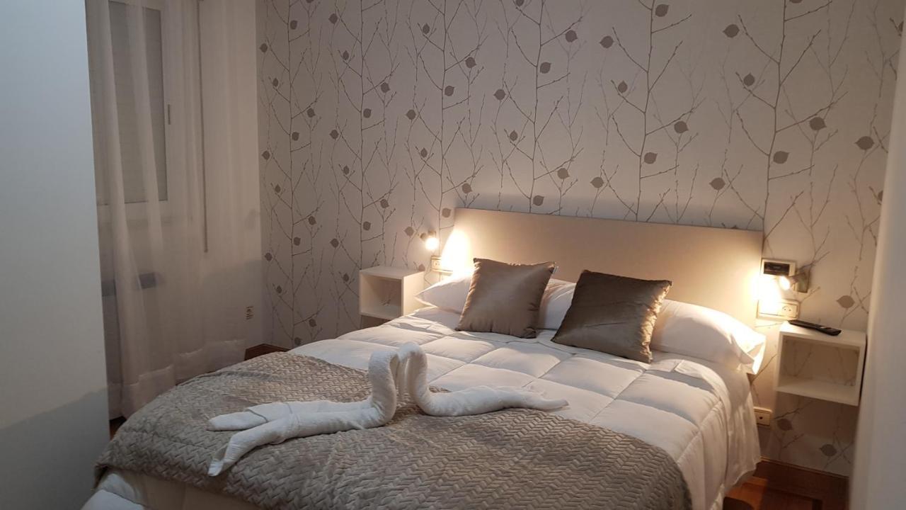 Apartamentos Shalom Ribadeo Bagian luar foto