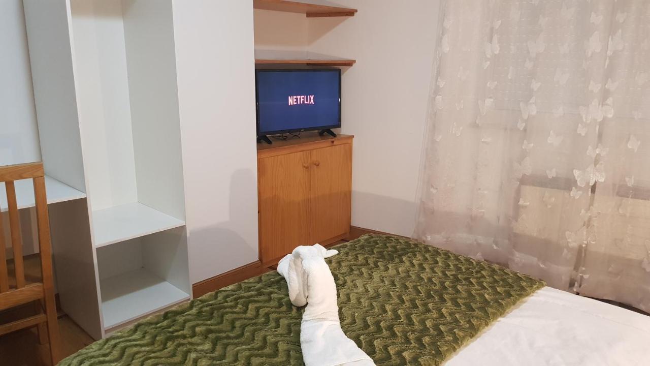 Apartamentos Shalom Ribadeo Bagian luar foto